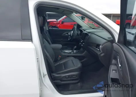 2018 Chevrolet Traverse Premier z USA, uszkodzony, nr VIN 1GNERKKW0JJ262418